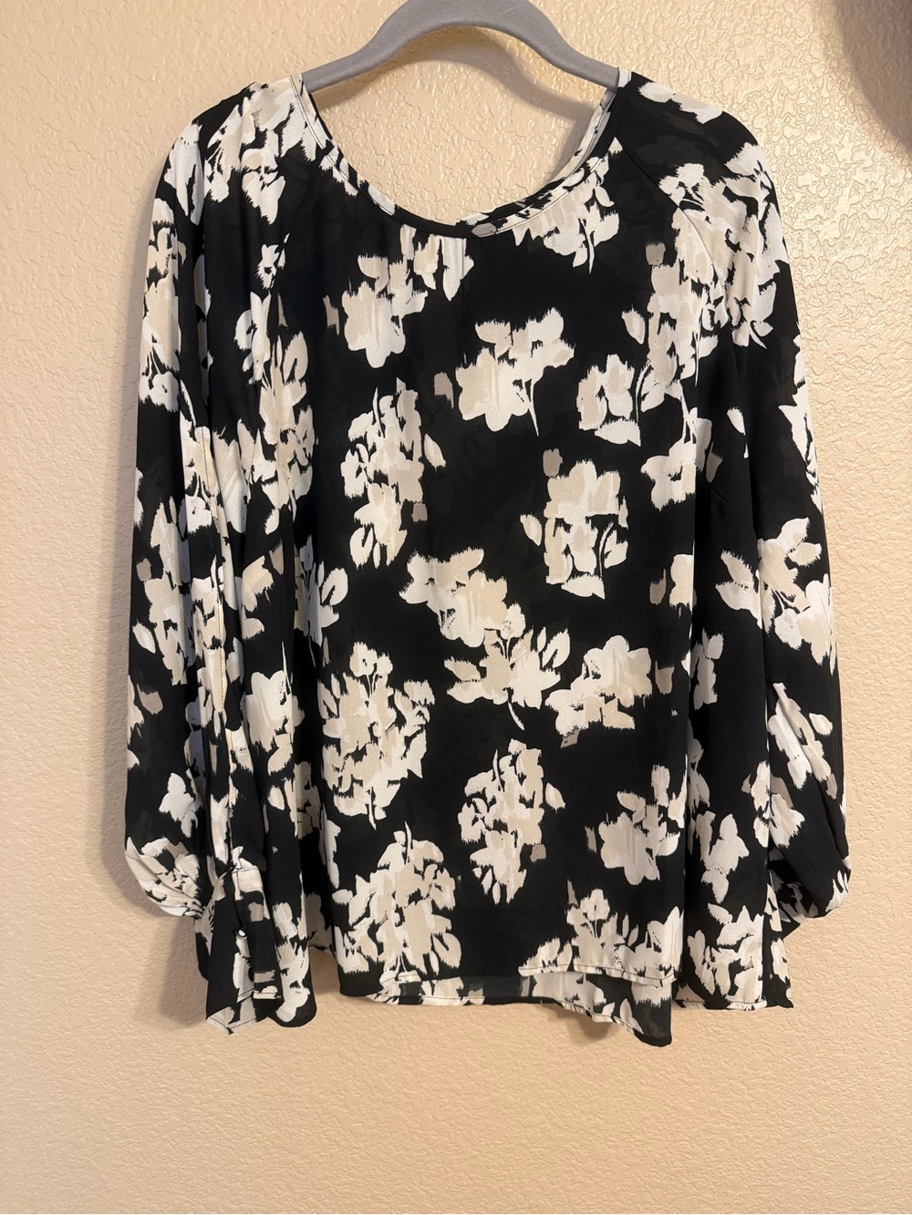 Maurices Black and White Floral Peasant Blouse